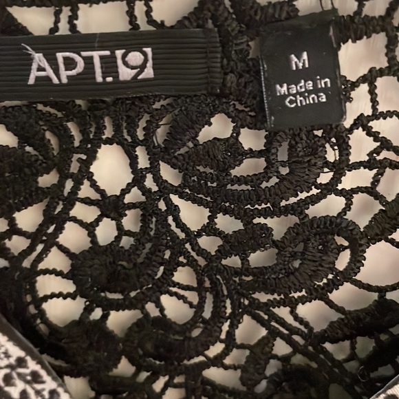 Summer blouse - Picture 3 of 3